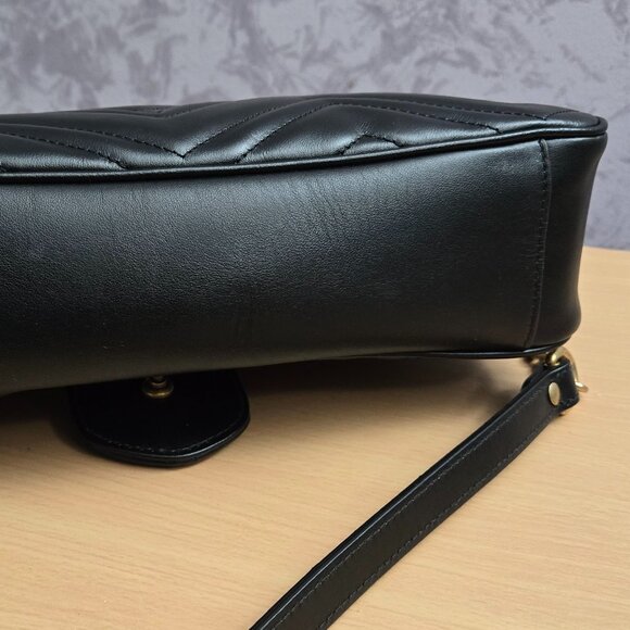 GUCCI GG Marmont Medium Matelasse Shoulder Bag Black - Picture 10 of 16